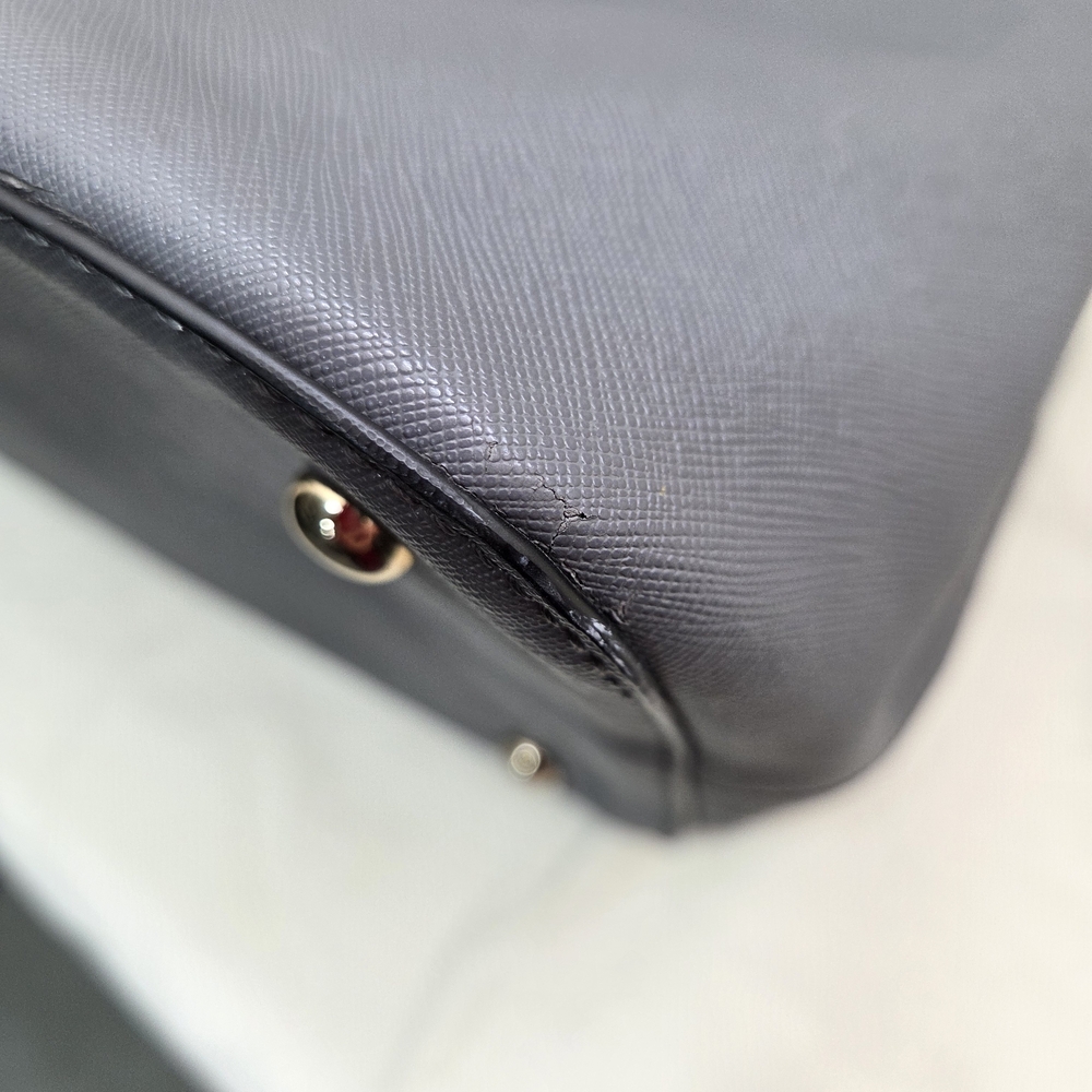 Catherine Malandrino Structured Gray Work Tote Sa… - image 6